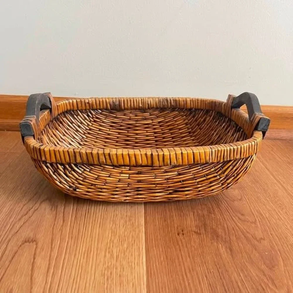 VTG Woven Rattan Gathering Basket Brown Wood Handles Boho Rustic Primitive Decor